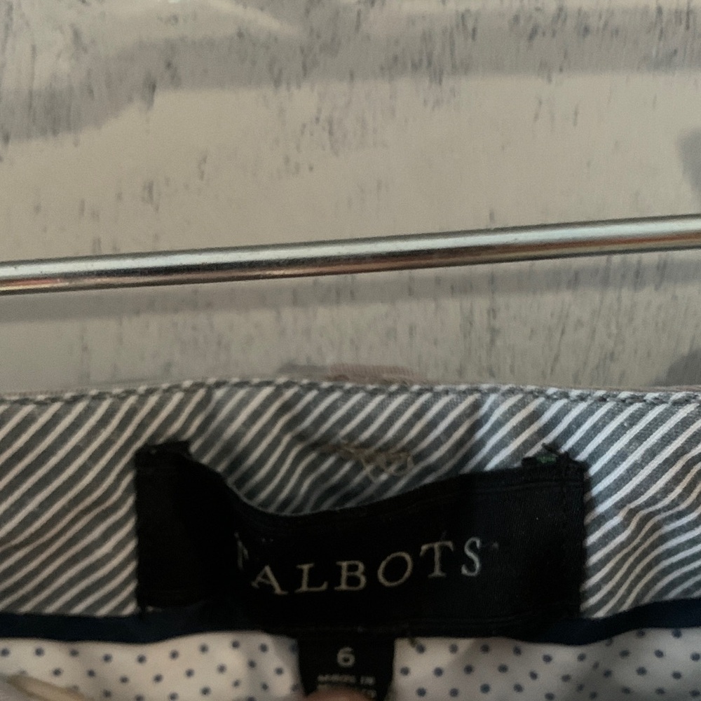 Talbots beige capri pants